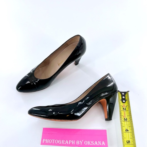 Salvatore Ferragamo Women's Black Patent Leather  Pump size 7.5 B made in Italy - Picture 3 of 13